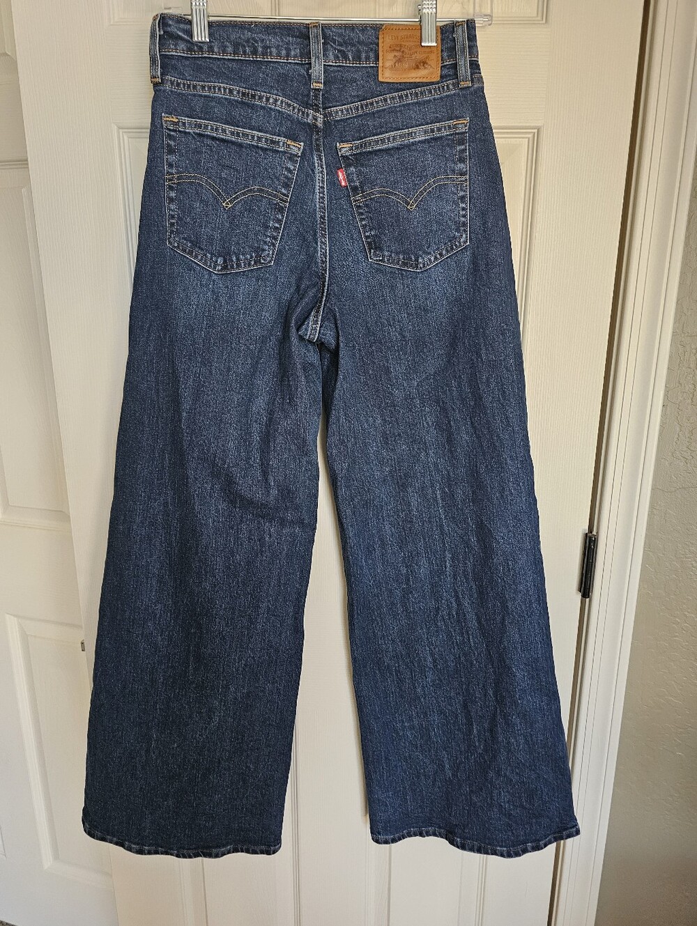 Levi's Wide Leg